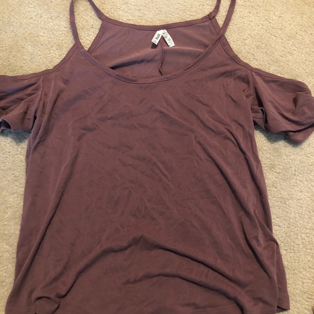Open shoulder top